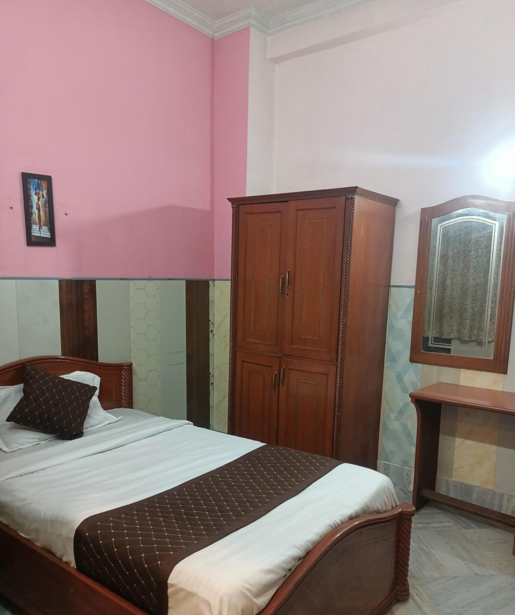 Hotel Riz พาราณสี ภายนอก รูปภาพ