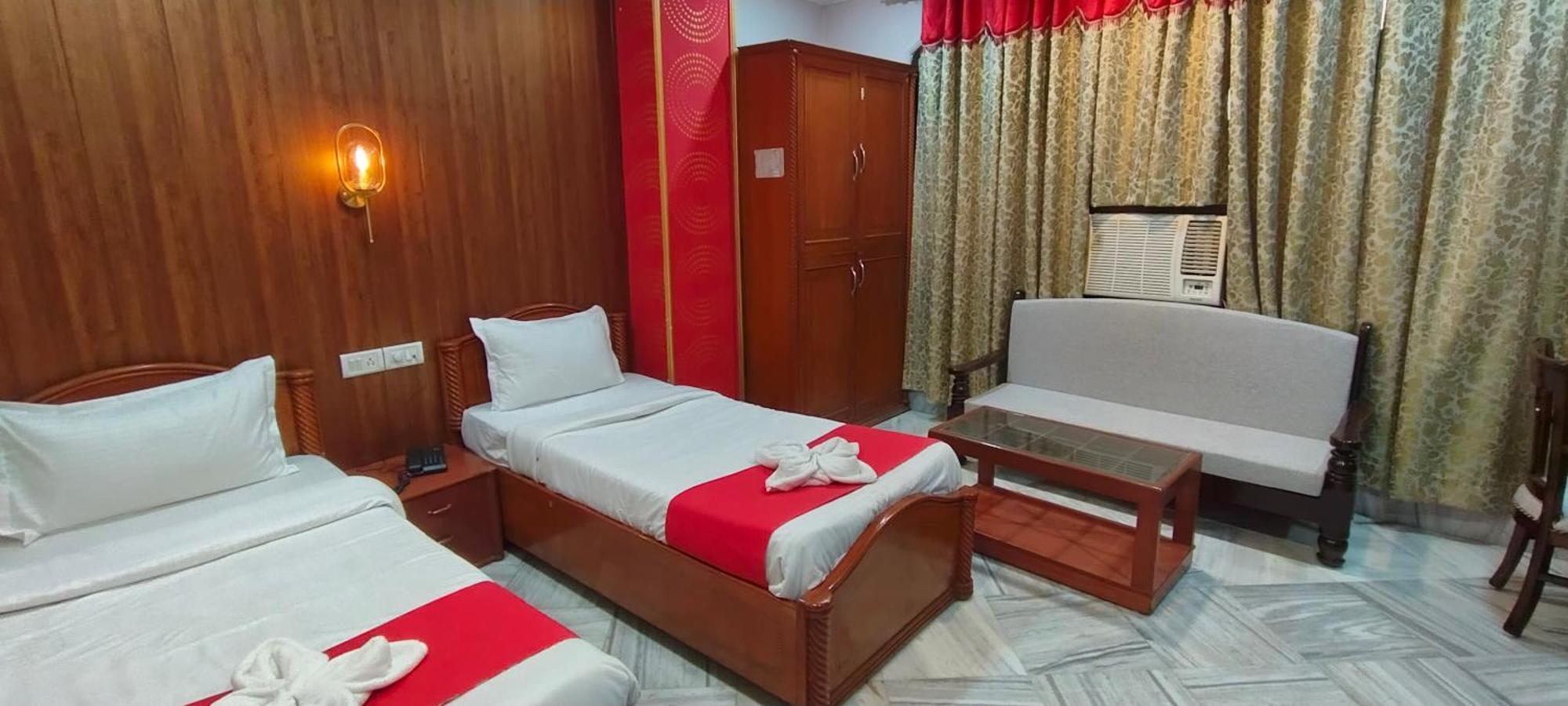 Hotel Riz พาราณสี ภายนอก รูปภาพ